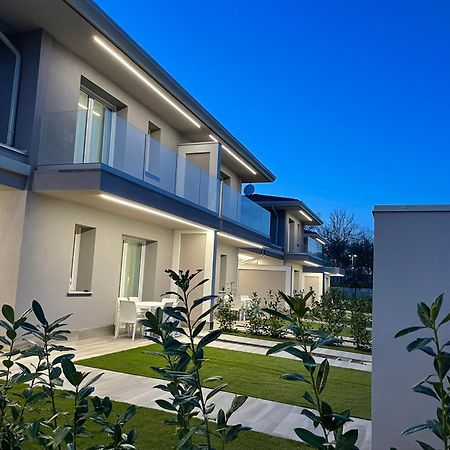 Polinesia 8 Villa Lido delle Nazioni Luaran gambar